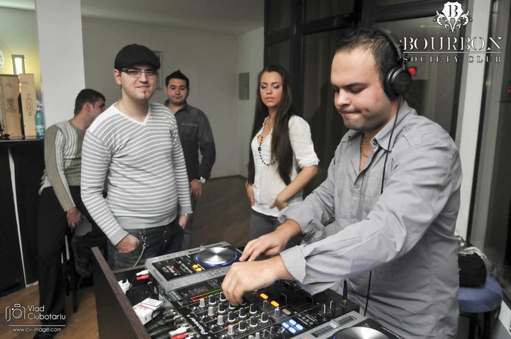DJ MaGnUm Live